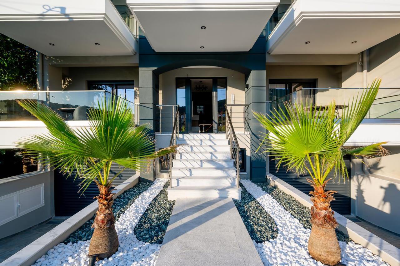Blue Wave Luxury Suites Nea Iraklitsa Ngoại thất bức ảnh