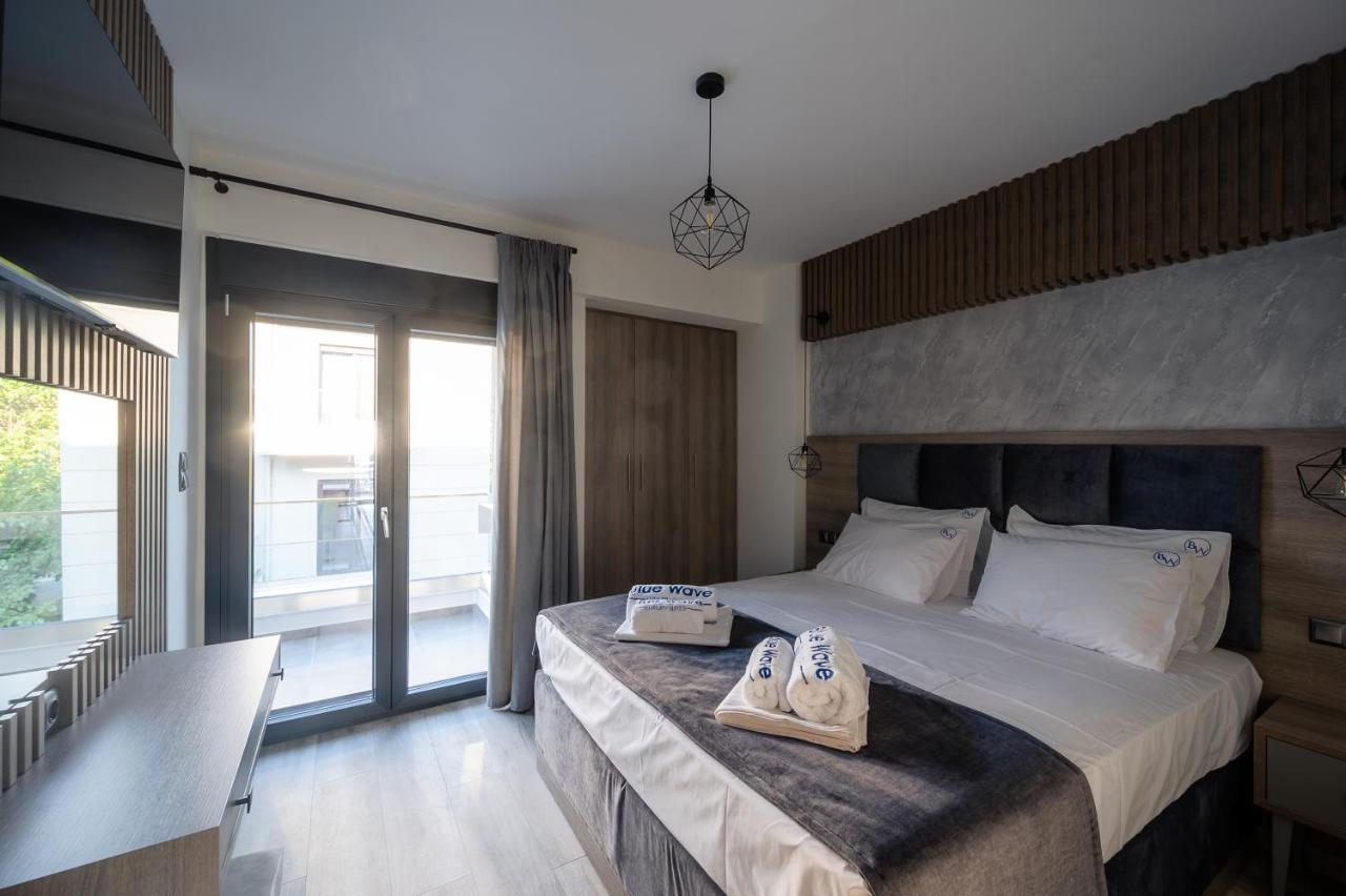 Blue Wave Luxury Suites Nea Iraklitsa Ngoại thất bức ảnh