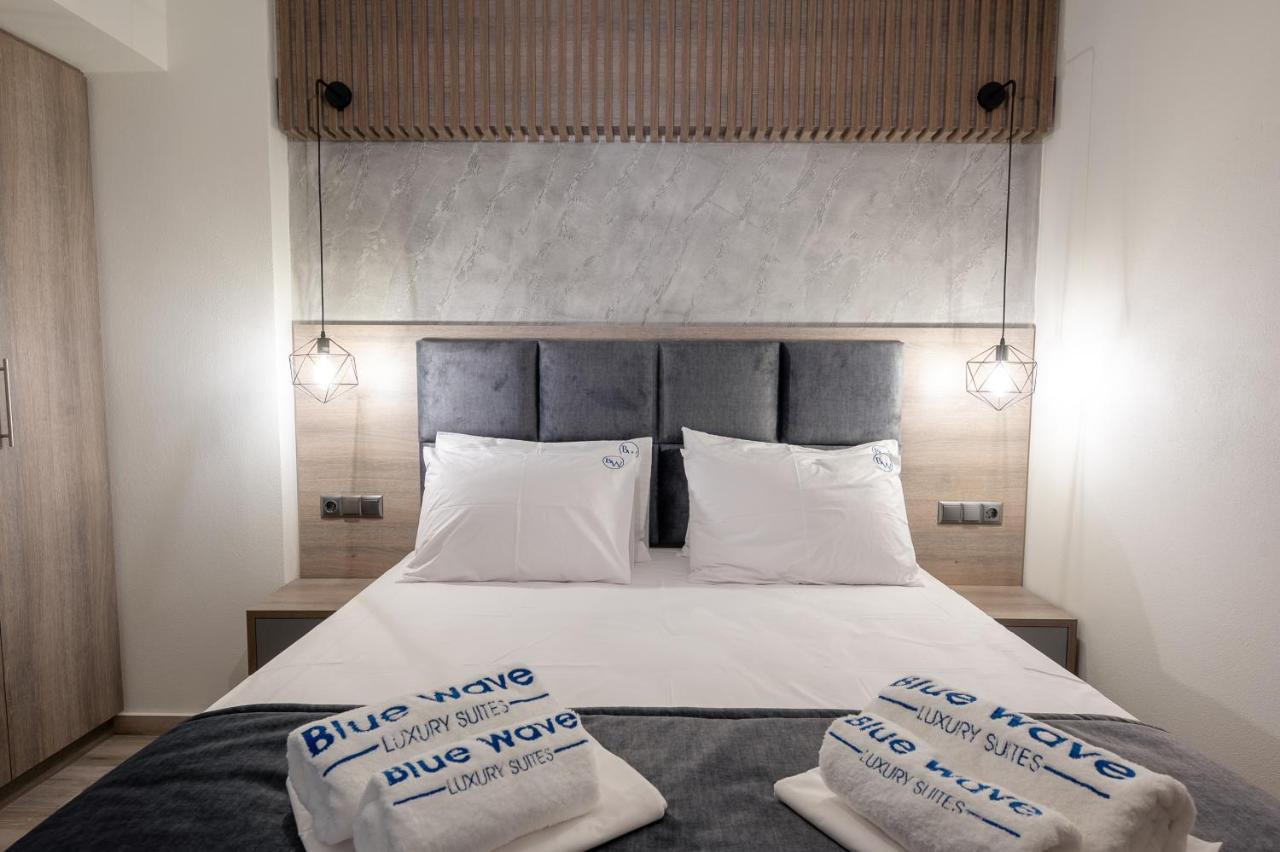 Blue Wave Luxury Suites Nea Iraklitsa Ngoại thất bức ảnh