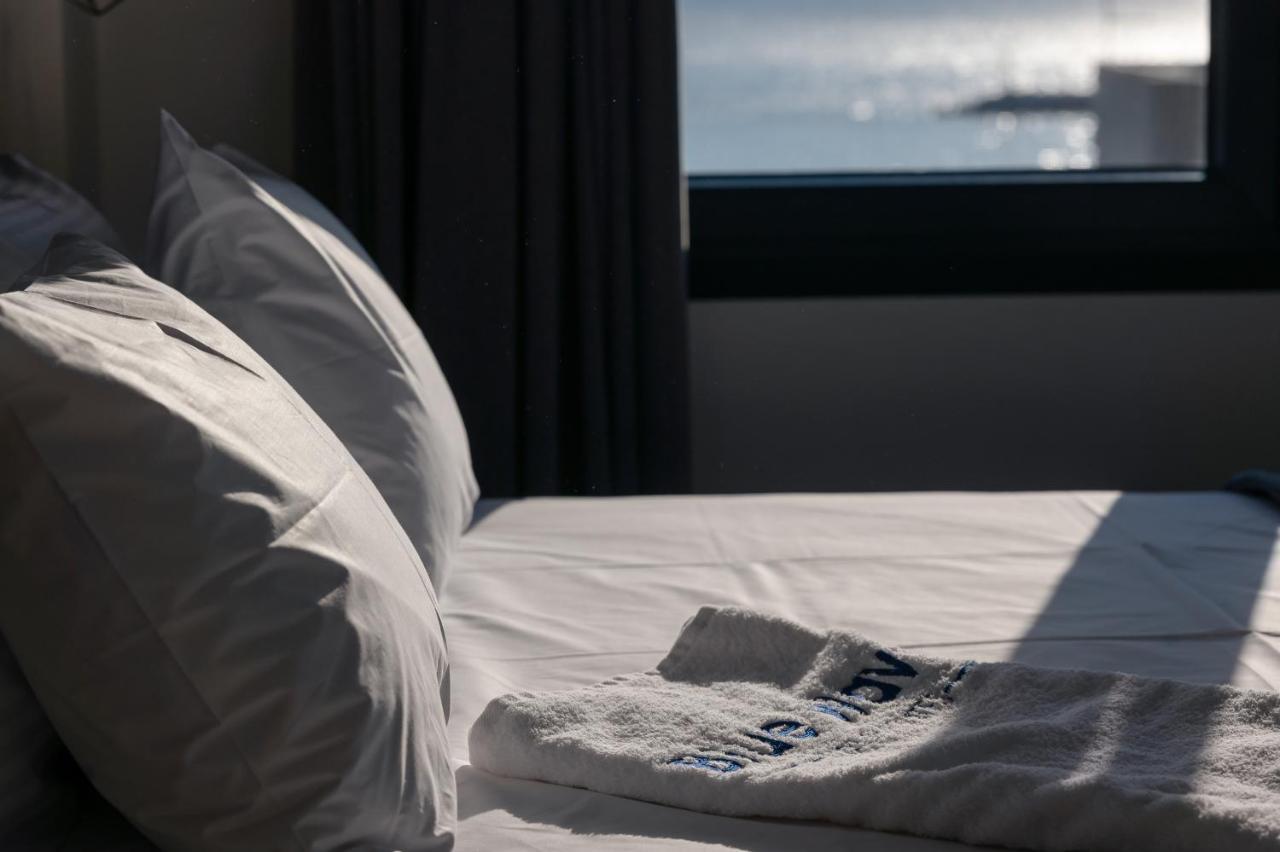 Blue Wave Luxury Suites Nea Iraklitsa Ngoại thất bức ảnh